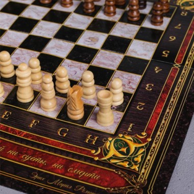Набор для вина с шахматами "Золотому человеку"